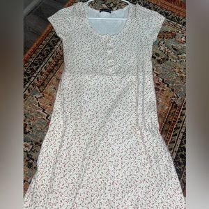 Brandy Melville mini floral dress! Comfortable and easy.